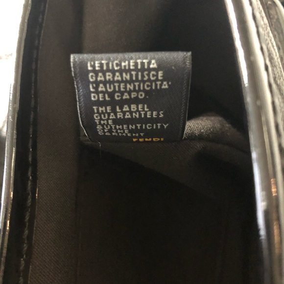 Fendi Napa Vernice Buckle Shoulder bag EUC - Picture 8 of 11